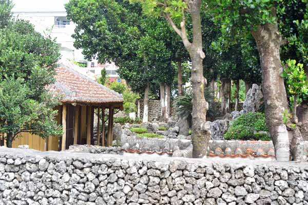 石垣島の史跡案内　枯山水庭園