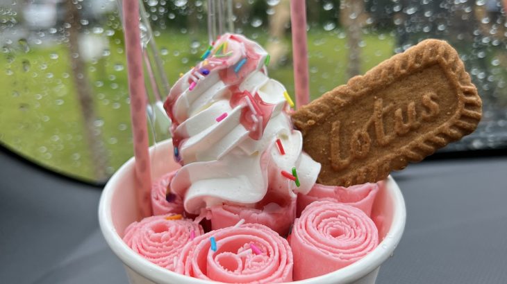 石垣島ココナッツテラスの「ロールアイスクリームファクトリー」